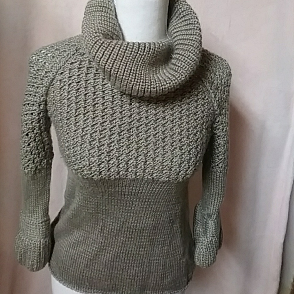 Scoopneck Sweater